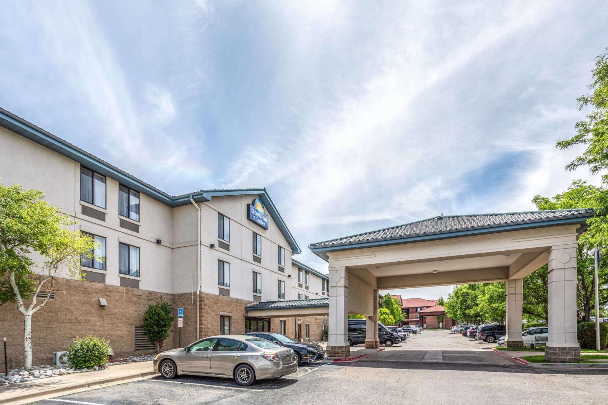 Days Inn & Suites By Wyndham Denver International Airport Exterior foto